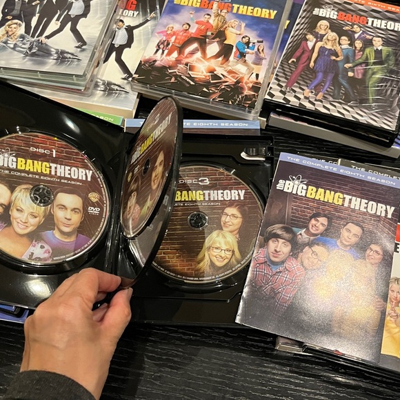 The Big Bang Theory Complete DVD Set Seasons 1-10, USED. - Picture 13 of 16